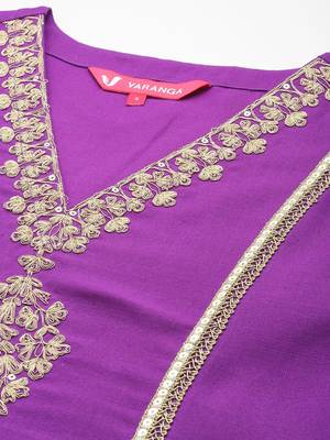 Floral Embroidered Panelled Sequinned Kurta with Trousers 3