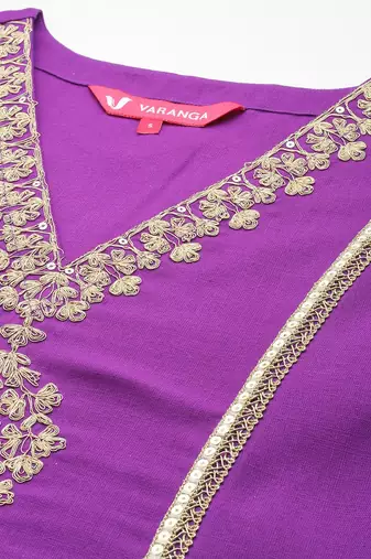 Floral Embroidered Panelled Sequinned Kurta with Trousers