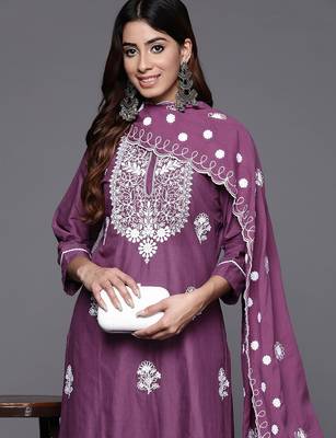 Floral Embroidered Thread Work Pure Cotton Kurta with Trousers & Dupatta 2
