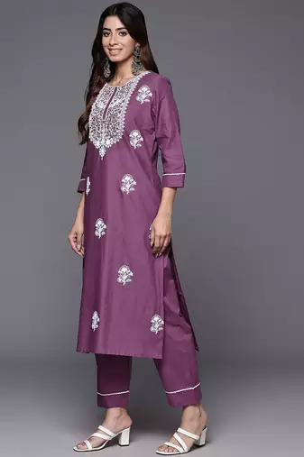 Floral Embroidered Thread Work Pure Cotton Kurta with Trousers & Dupatta