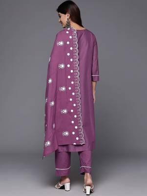 Floral Embroidered Thread Work Pure Cotton Kurta with Trousers & Dupatta 6