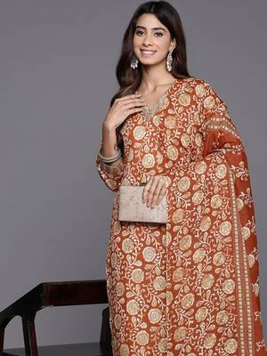 Women Floral Printed Regular Mirror Work Kurta with Trousers & With Dupatta 2