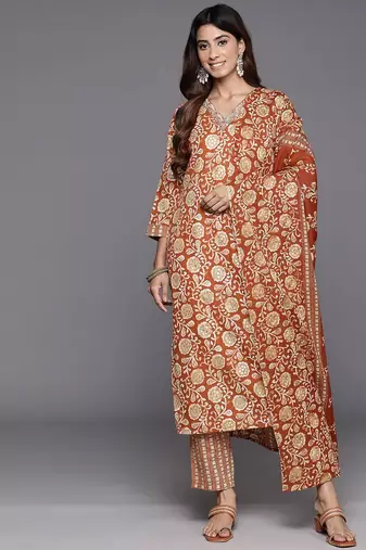Women Floral Printed Regular Mirror Work Kurta with Trousers & With Dupatta