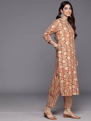 Women Floral Printed Regular Mirror Work Kurta with Trousers & With Dupatta 6