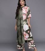 Women Floral Printed Asymmetric Hem Straight Woolen Kurta with Printed Bottom