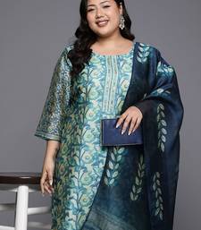 Plus Size Floral Printed Sequinned Kurta with Trousers & Dupatta