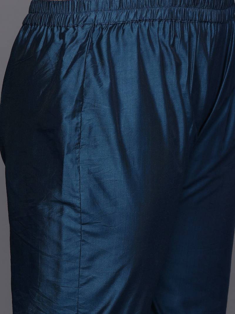 Plus Size Floral Printed Sequinned Kurta with Trousers & Dupatta