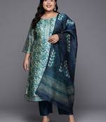 Plus Size Floral Printed Sequinned Kurta with Trousers & Dupatta