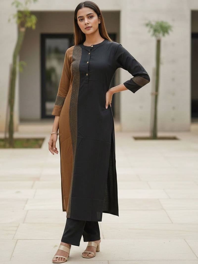 Women Colourblocked Regular Kurta with Trousers