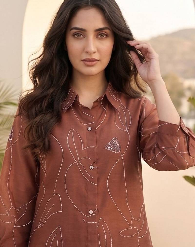 Women Printed Regular Chanderi Silk Kurta with Trousers