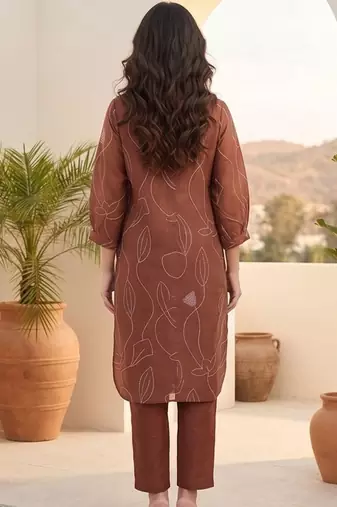 Women Printed Regular Chanderi Silk Kurta with Trousers