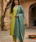 Women Regular Kurta with Trousers & With Dupatta
