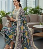 Women Floral Printed Regular Kurta with Trousers & With Dupatta
