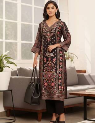 Women Ethnic Motifs Printed Regular Chanderi Silk Kurta with Trousers 1