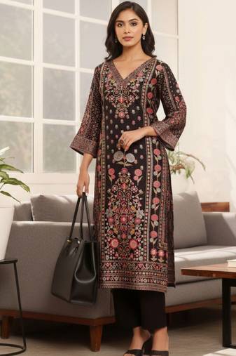 Women Ethnic Motifs Printed Regular Chanderi Silk Kurta with Trousers