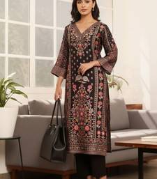 Women Ethnic Motifs Printed Regular Chanderi Silk Kurta with Trousers