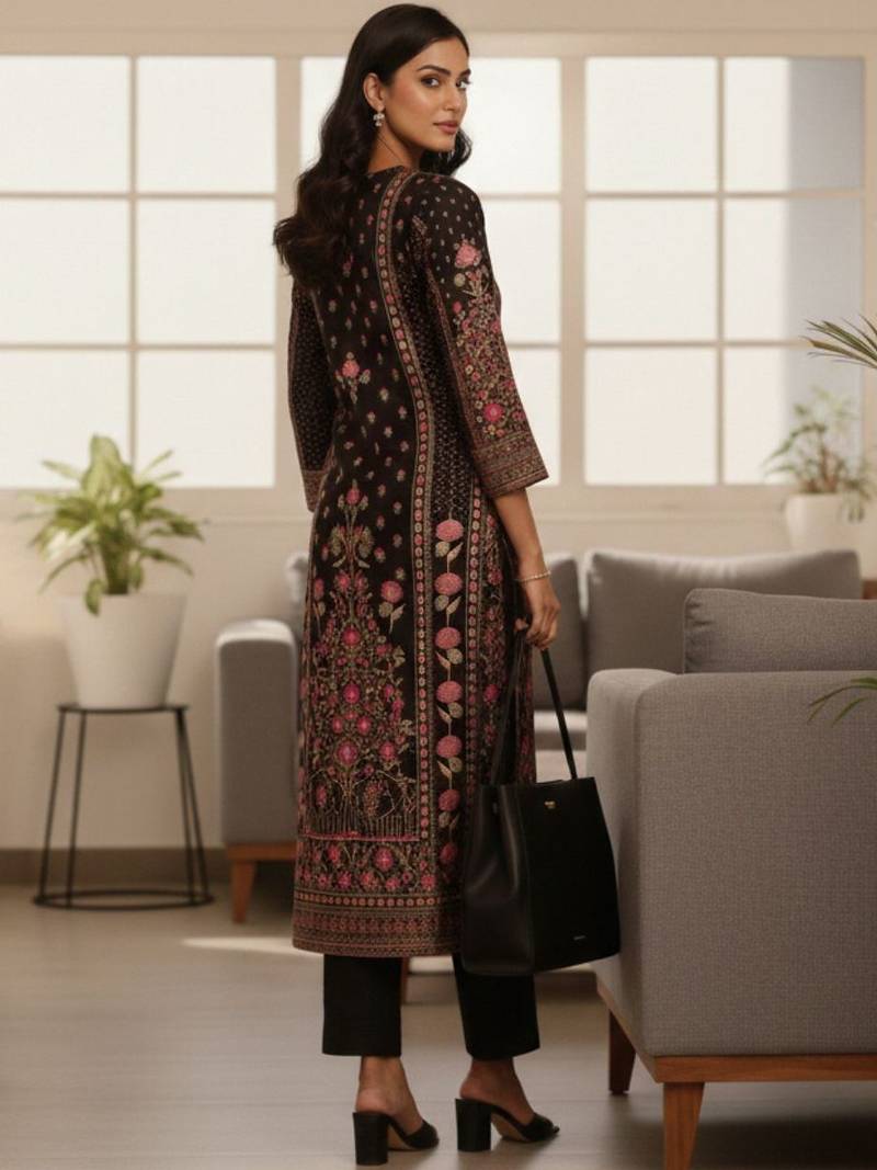 Women Ethnic Motifs Printed Regular Chanderi Silk Kurta with Trousers