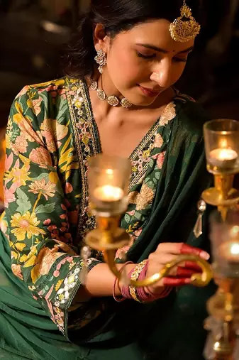 Mirror Embellished V-Neck Straight Kurta With Solid Bottom & Dupatta