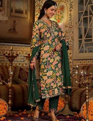 Mirror Embellished V-Neck Straight Kurta With Solid Bottom & Dupatta 3