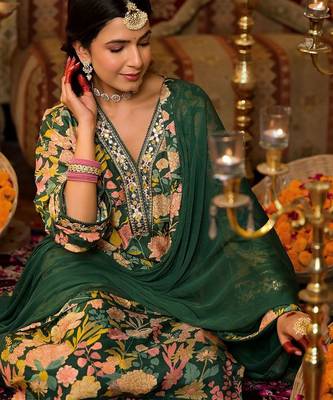 Mirror Embellished V-Neck Straight Kurta With Solid Bottom & Dupatta 5