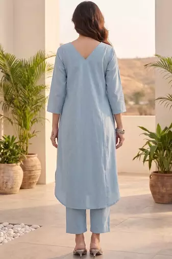 Women Regular Kurta with Trousers
