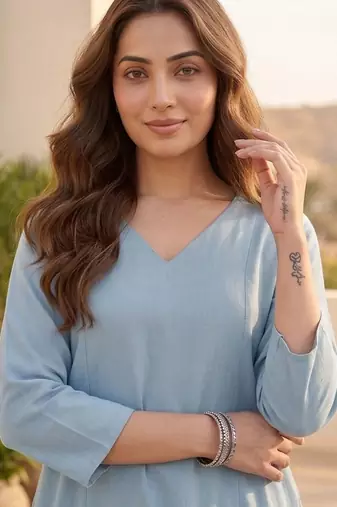 Women Regular Kurta with Trousers