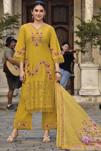 Floral Embroidered Thread Work Pure Cotton Straight Kurta With Trousers & Dupatta
