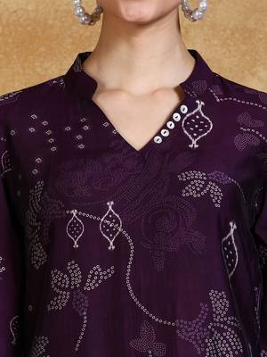 Women Bandhani Printed Kurta with Trousers 2