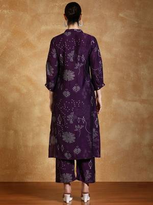 Women Bandhani Printed Kurta with Trousers 5