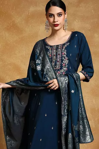 Women Floral Embroidered Regular Thread Work Kurta with Trousers & With Dupatta
