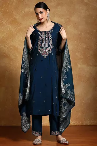 Women Floral Embroidered Regular Thread Work Kurta with Trousers & With Dupatta