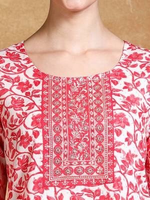 Women Floral Yoke Design Regular Kurta Sets With Dupatta 3