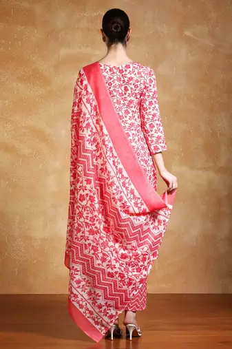 Women Floral Yoke Design Regular Kurta Sets With Dupatta
