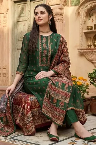 Women Floral Printed Kurta with Trousers & Dupatta