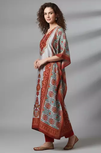 Women Floral Printed Kurta with Trousers