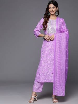 Floral Printed Thread Work Kurta with Trousers & Dupatta 1