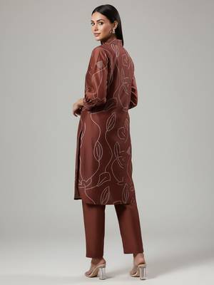 Women Bandhani Printed Regular Chanderi Silk Kurta with Trousers 5