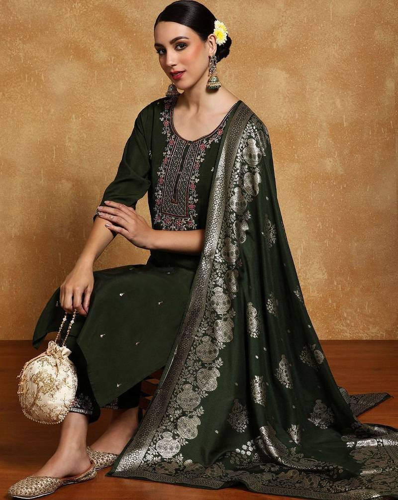 Women Floral Yoke Design Regular Kurta with Trousers & With Dupatta