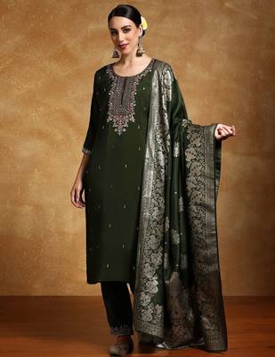 Women Floral Yoke Design Regular Kurta with Trousers & With Dupatta 1