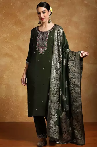 Women Floral Yoke Design Regular Kurta with Trousers & With Dupatta