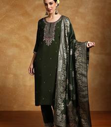 Women Floral Yoke Design Regular Kurta with Trousers & With Dupatta
