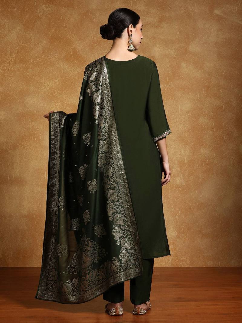 Women Floral Yoke Design Regular Kurta with Trousers & With Dupatta