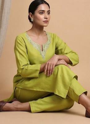 Women Ethnic Motifs Embroidered Regular Thread Work Kurta with Trousers & With Dupatta 4