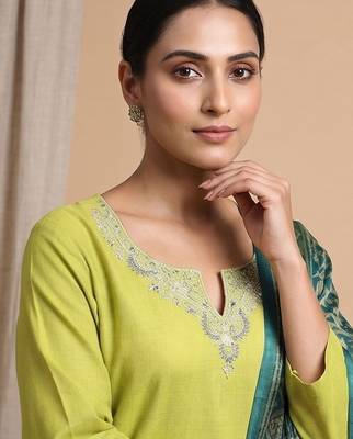 Women Ethnic Motifs Embroidered Regular Thread Work Kurta with Trousers & With Dupatta 6