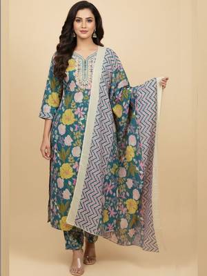 Women Floral Printed Regular Mirror Work Pure Cotton Kurta with Trousers & With Dupatta 2