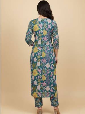 Women Floral Printed Regular Mirror Work Pure Cotton Kurta with Trousers & With Dupatta 5