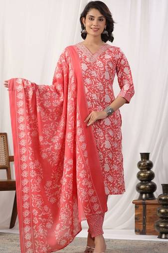 Women Floral Printed Regular Kurta with Trousers & With Dupatta