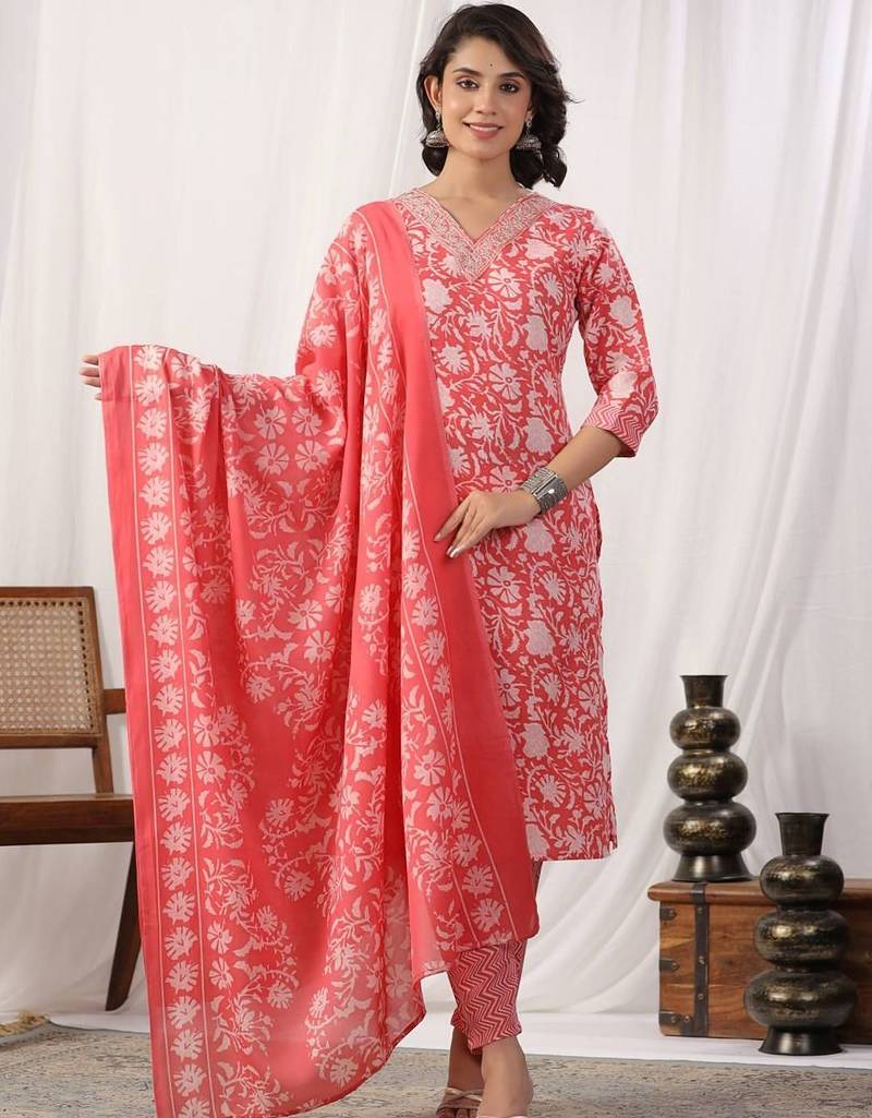 Women Floral Printed Regular Kurta with Trousers & With Dupatta