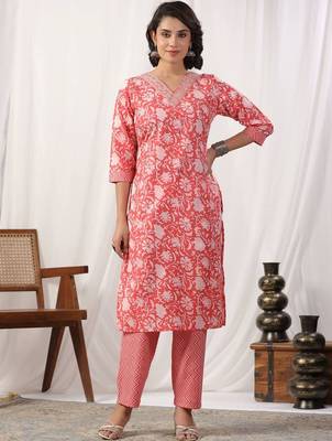 Women Floral Printed Regular Kurta with Trousers & With Dupatta 6