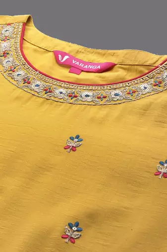 Round Neck Ethnic Motifs Embroidered Regular Kurta with Trousers & With Dupatta